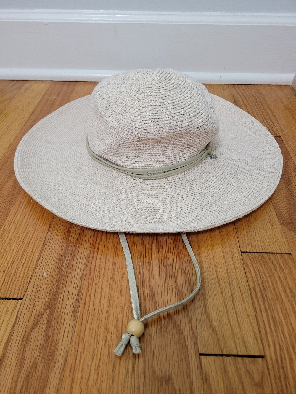Sloggers Women's Wide Brim Braided Sun Hat Size M Tan Beige Wind Lanyard Beach